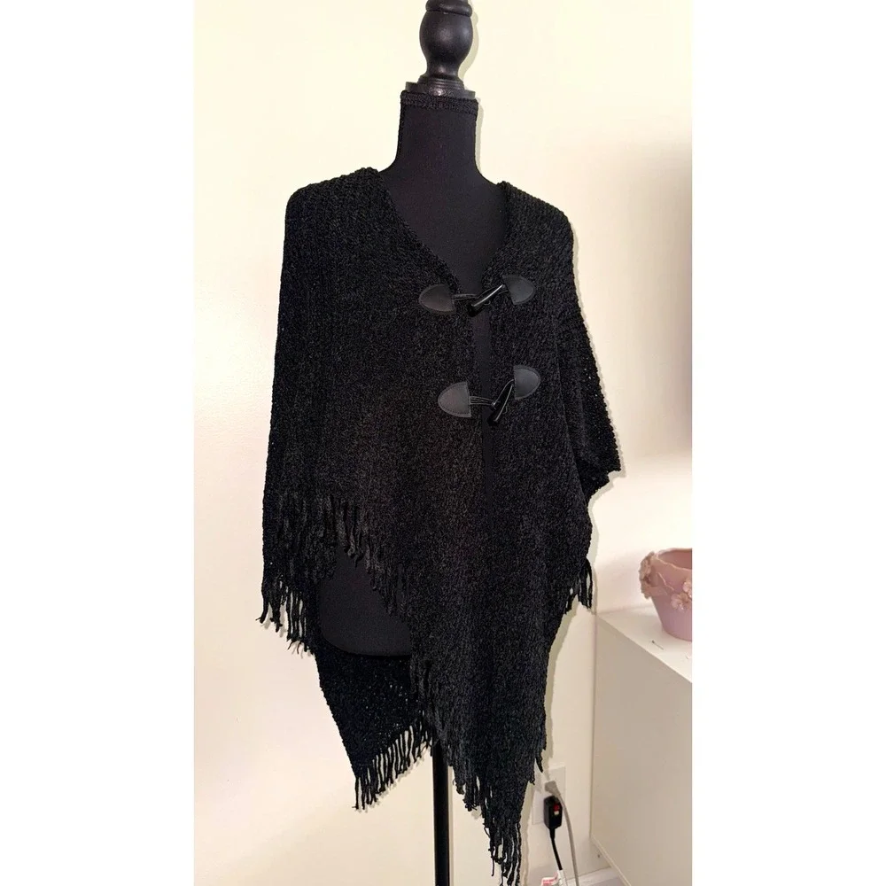 Brand new! Women's Black Knit Polyester Fringe Toggle Shawl Wrap Neck Warmer